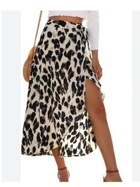NWT New Choice Large White Leopard Print Wrap Midi Skirt